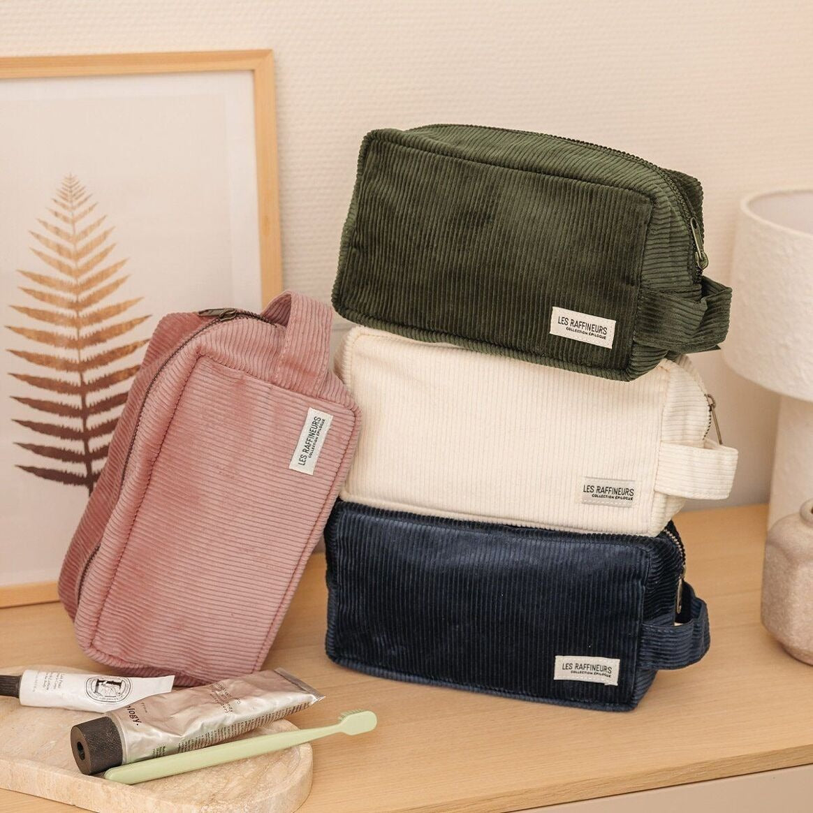 Trousse de toilette en velours côtelé